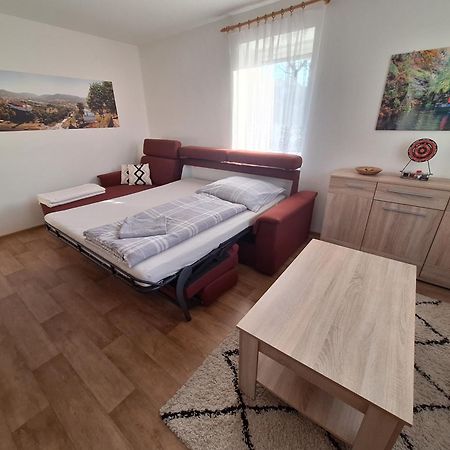 Pod Chlumem - Utulny Byt V Blizkosti Centra Decin Eksteriør bilde